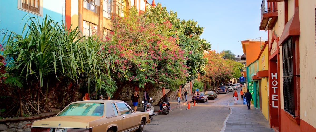 Cuernavaca mostrando señalización