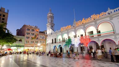 Veracruz showing night scenes and heritage elements