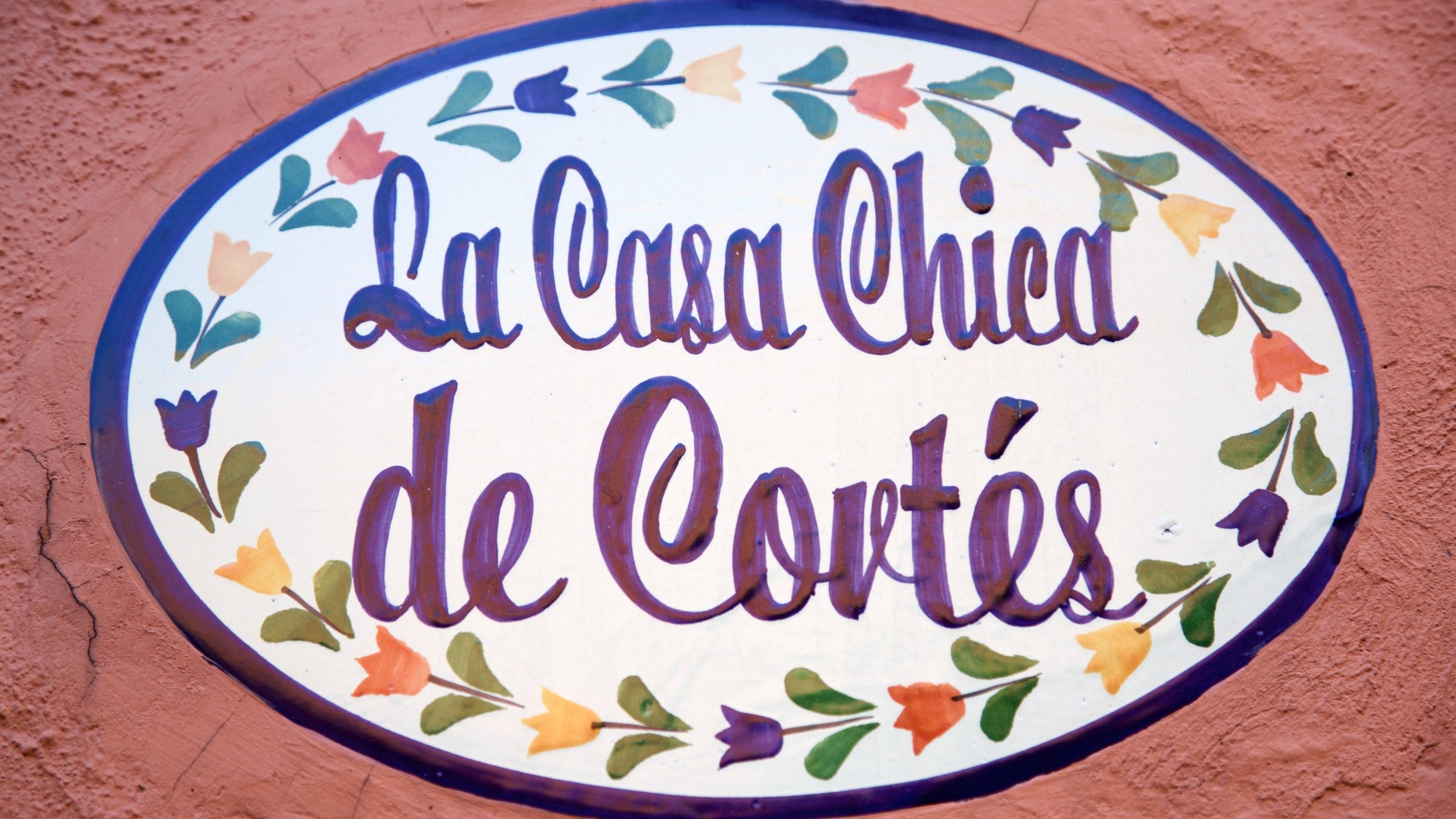 Cuernavaca which includes signage