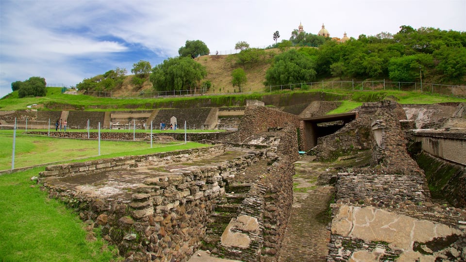 San Andrés Cholula which includes building ruins