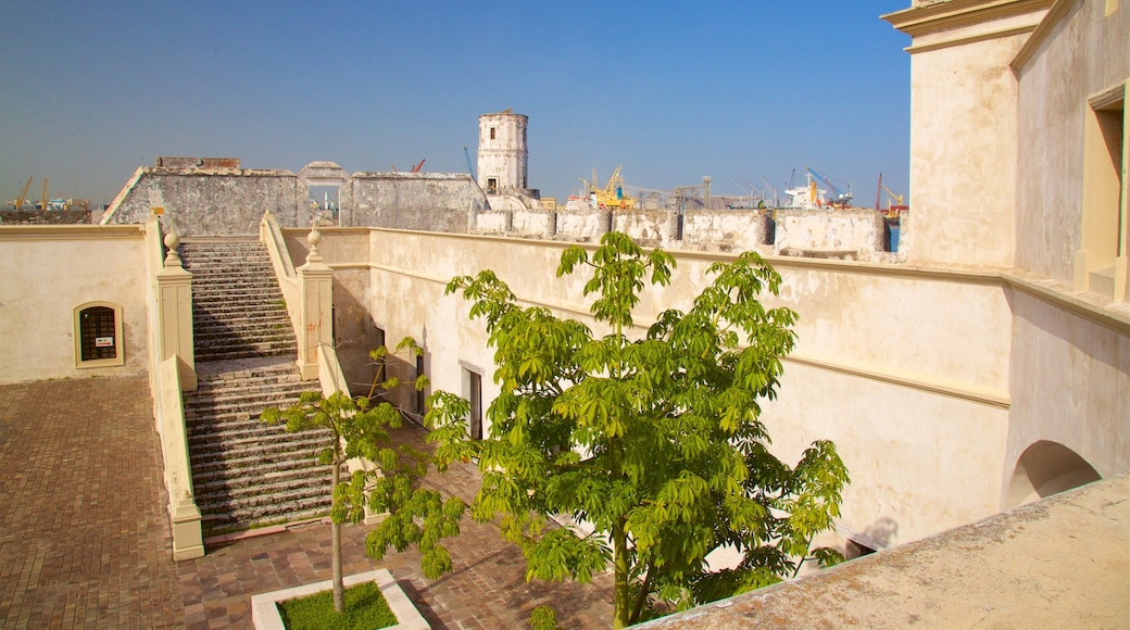 San Juan de Ulua Castle showing heritage elements