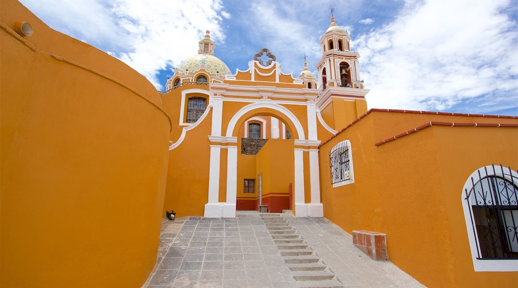 Santuário La Virgen de los Remedios que inclui elementos de patrimônio