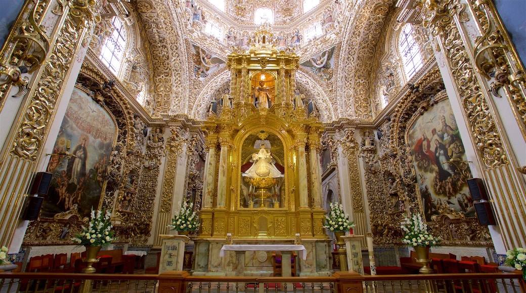 Rosario Chapel which includes interior views, a church or cathedral and heritage elements