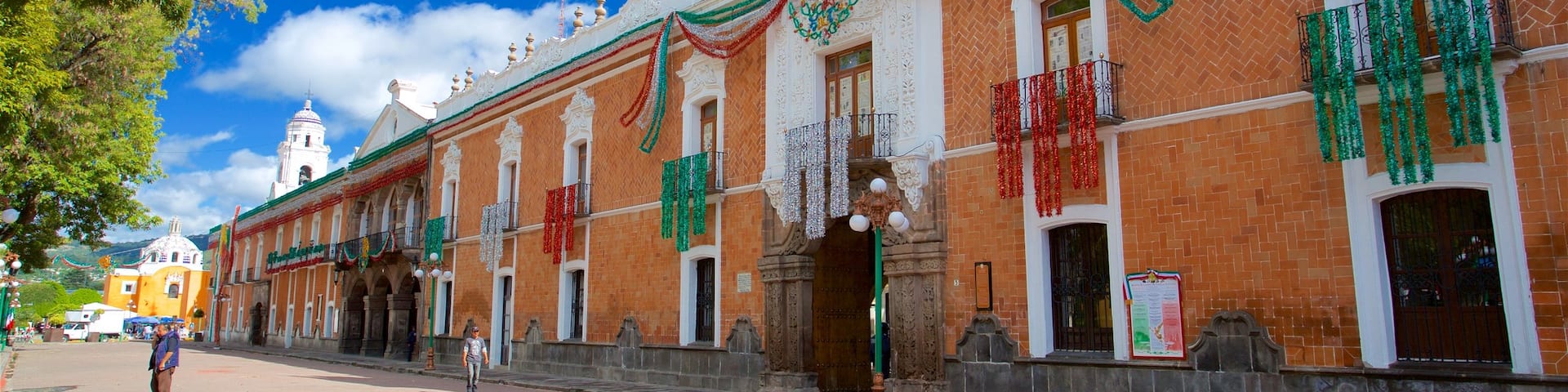 Government Palace showing a square or plaza