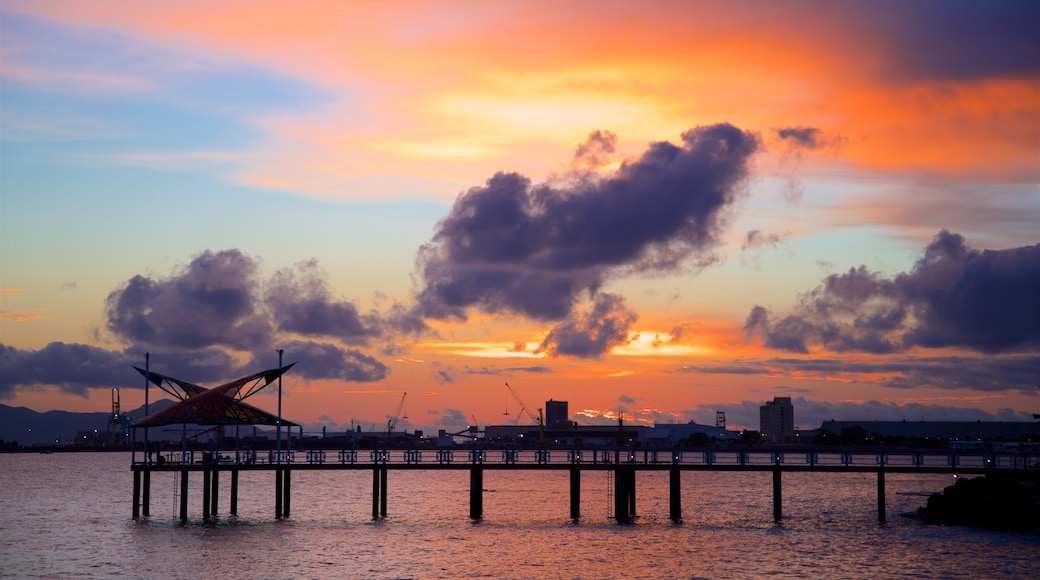 The Strand which includes a sunset