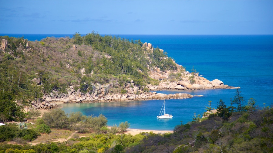 Magnetic Island National Park showing general coastal views and rugged coastline