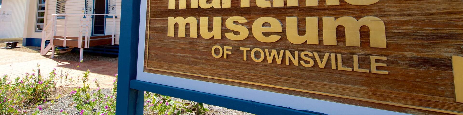 Maritime Museum of Townsville which includes signage