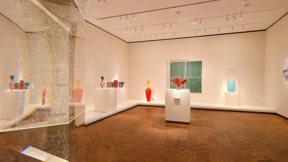 Chrysler Museum of Art som omfatter kunst og interiør