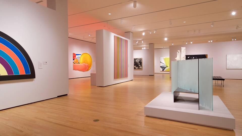 Chrysler Museum of Art og byder på interiør og kunst