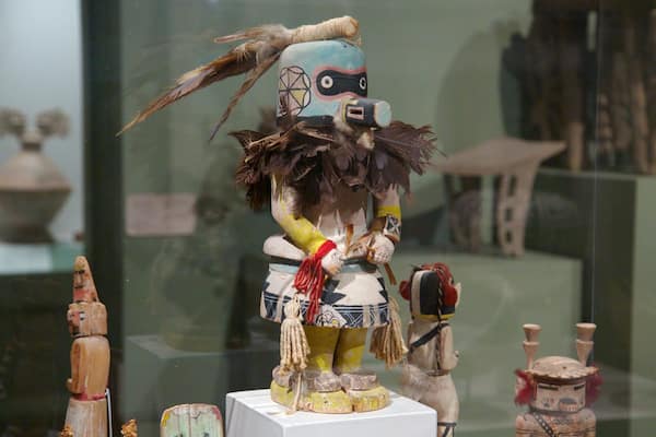 New Orleans Museum of Art mettant en vedette vues intérieures, art et mémorial