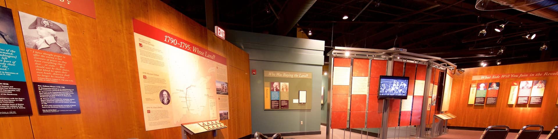 Fort Pitt Museum mostrando elementos del patrimonio y vistas interiores