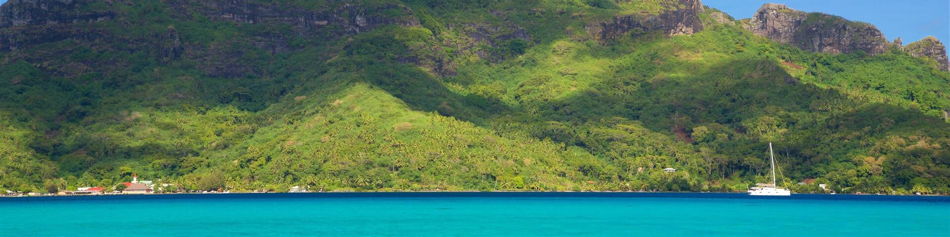 Monte Otemanu que incluye montañas y vistas generales de la costa