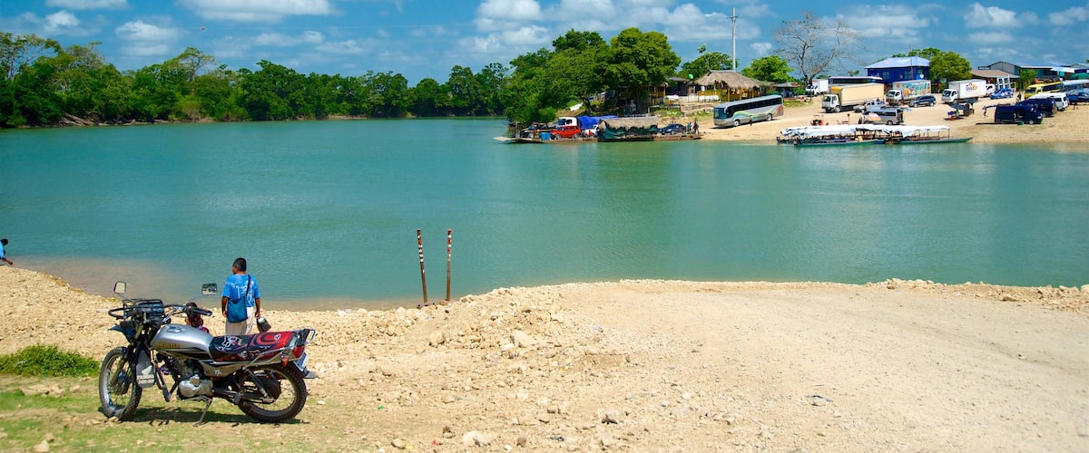 Guatemala que incluye un lago o abrevadero