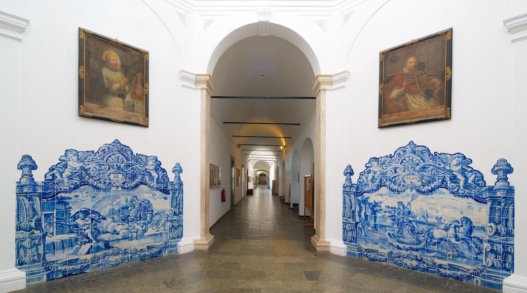 University of Evora which includes art and interior views