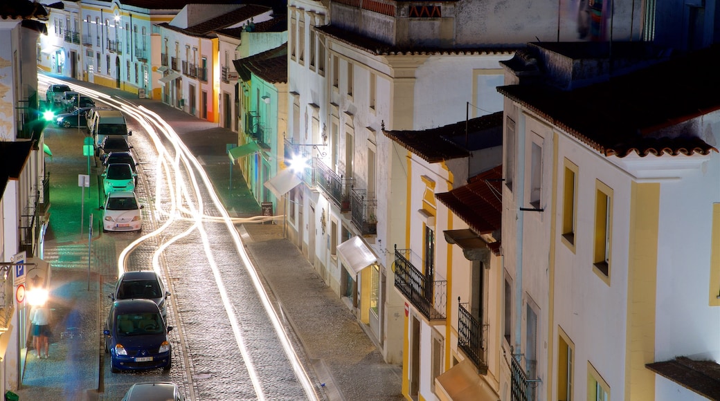 Evora mostrando paesaggio notturno