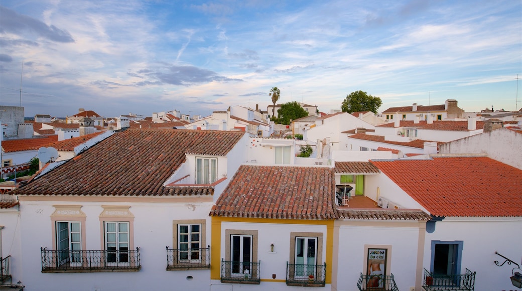 Évora qui includes ville