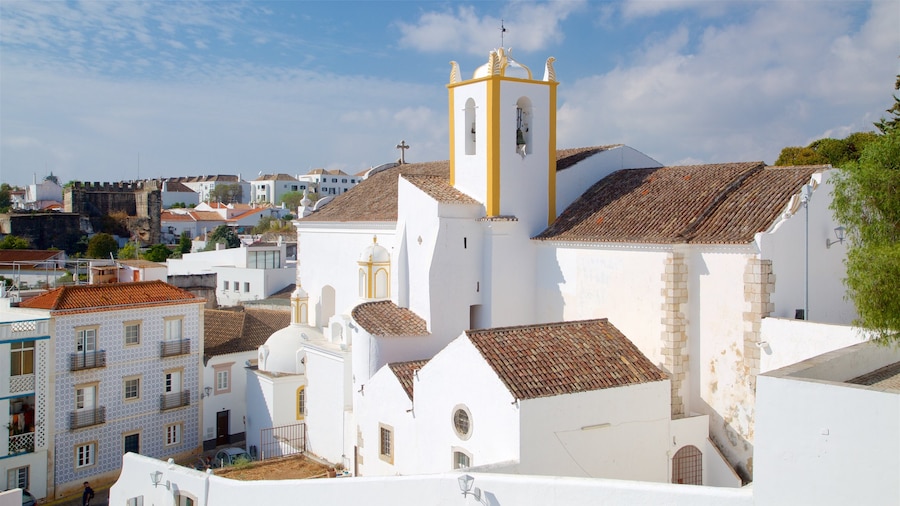 Tavira Castle showing a city