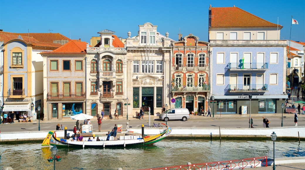 Aveiro mit einem Fluss oder Bach