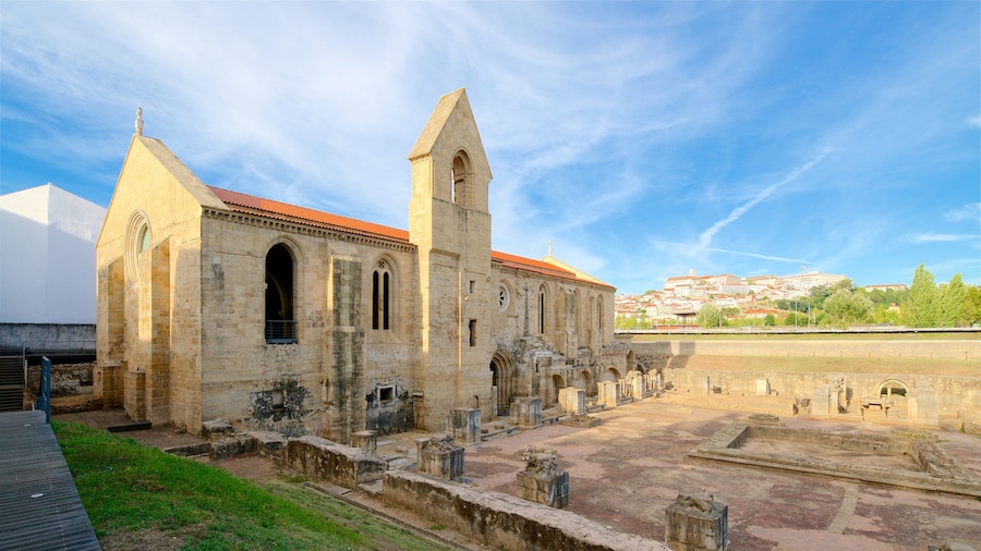 Convento de Santa Clara-a-Velha which includes a church or cathedral