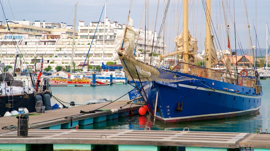 Vilamoura Marina which includes a bay or harbour
