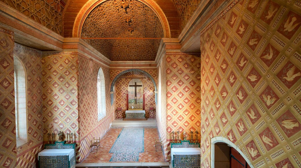 Sintra Nationalpalads og byder på en kirke eller en katedral og interiør