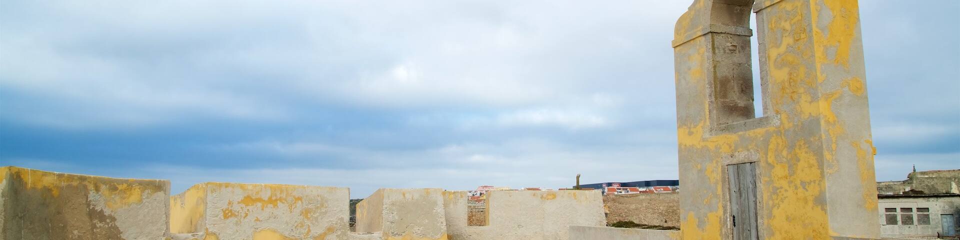 Fortaleza showing heritage elements