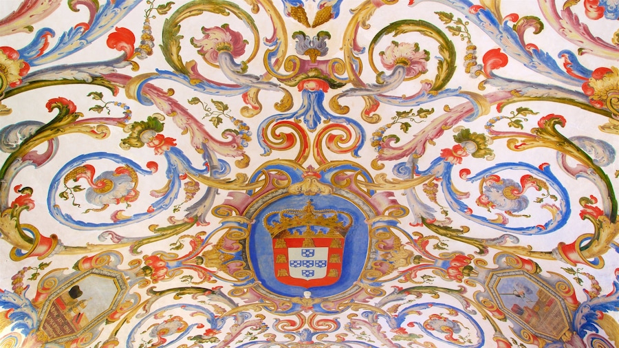 Universidad de Coimbra que incluye arte y vista interna