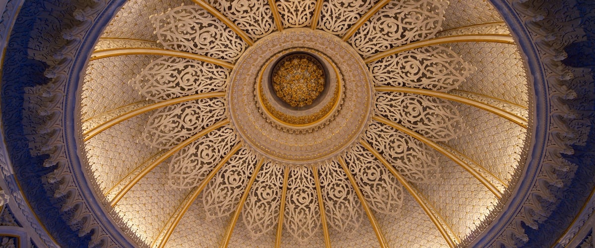 Monserrate Palace featuring interior views and heritage elements