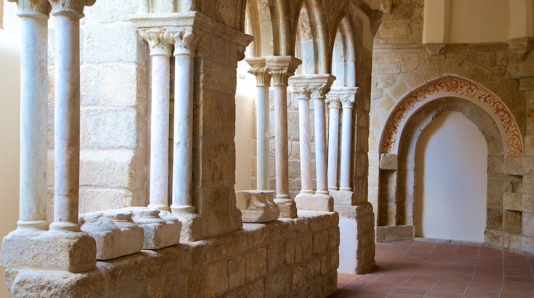 Igreja de Sao Francisco showing interior views and heritage elements