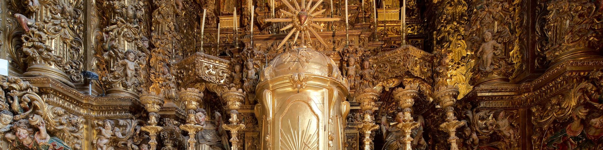Aveiro which includes heritage elements, religious aspects and a church or cathedral