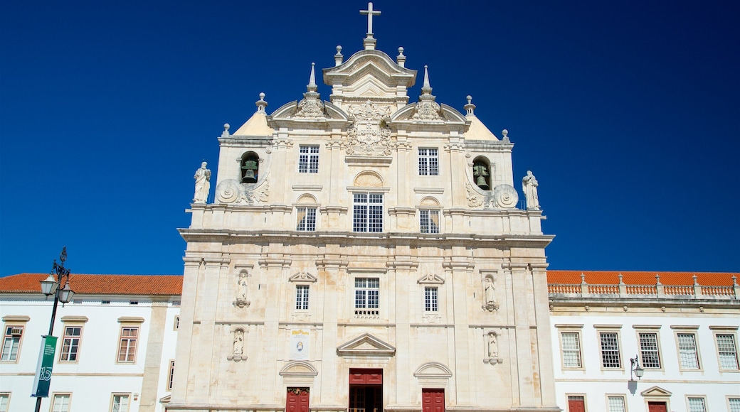 Coimbra og byder på kulturarvsgenstande og en kirke eller en katedral