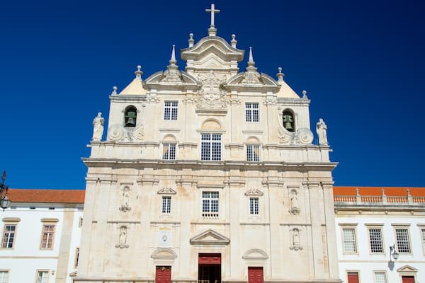 Coimbra showing a church or cathedral and heritage elements