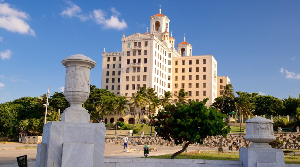 Las Victimas del Maine Monument