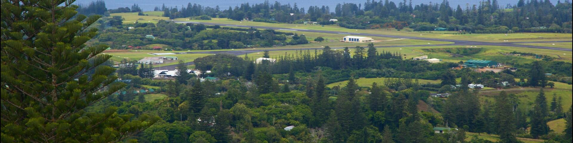 Mount Pitt showing tranquil scenes, landscape views and island views