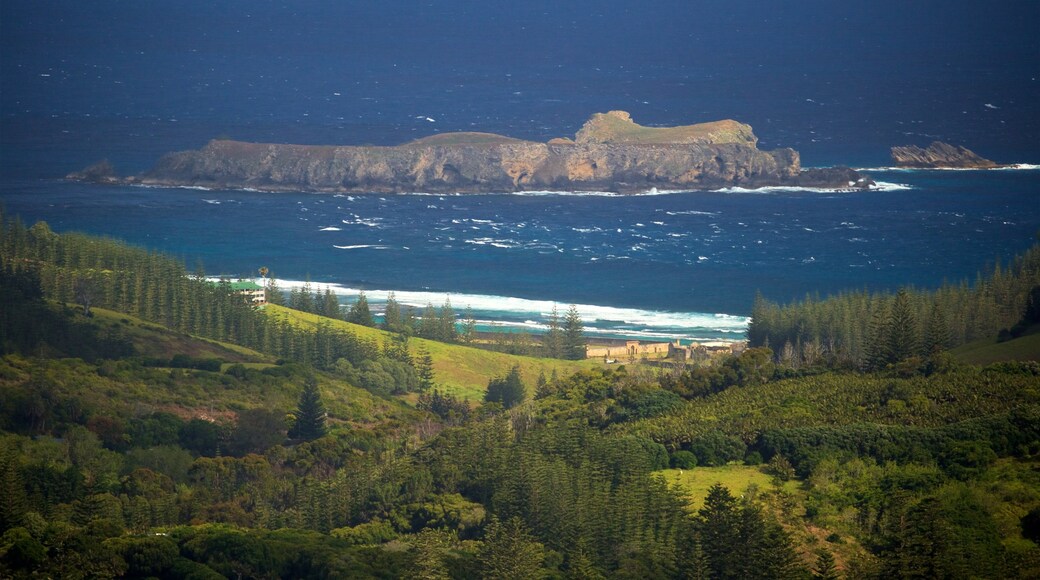 Mount Pitt showing tranquil scenes, island views and general coastal views