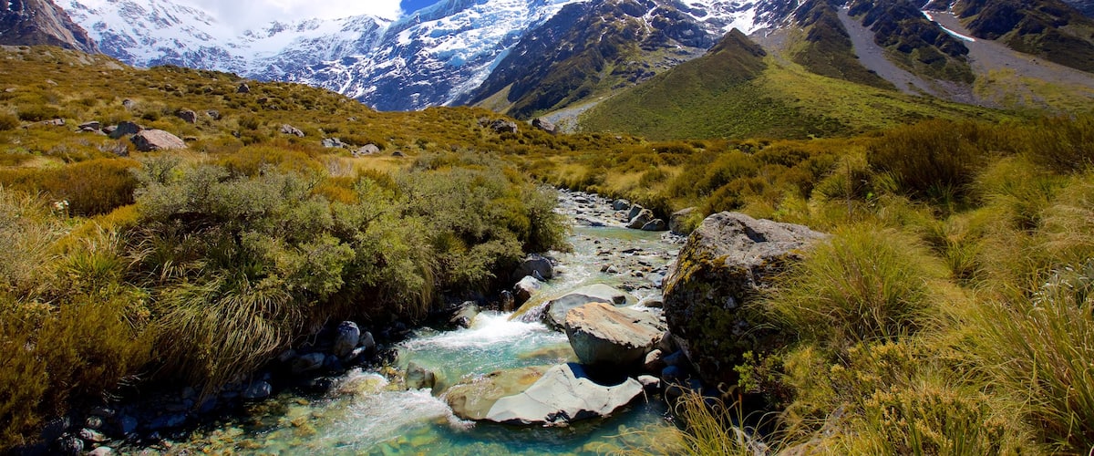 Mount Cook National Park showing tranquil scenes, mountains and a river or creek