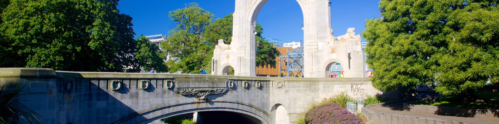 Bridge of Remembrance featuring heritage elements, a bridge and a river or creek