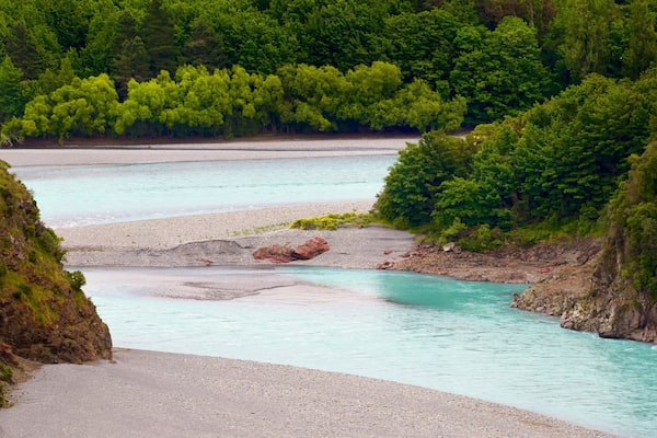 Rakaia Gorge which includes a river or creek