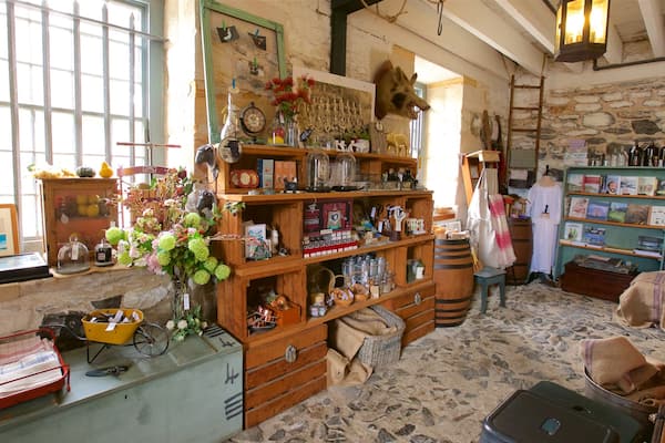Stone Store showing a house and interior views