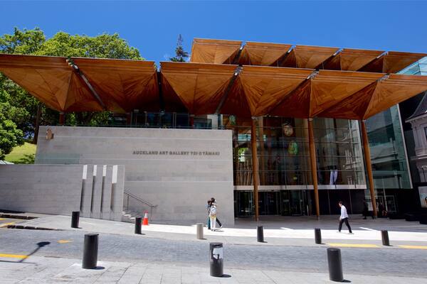 Auckland Art Gallery featuring modern architecture