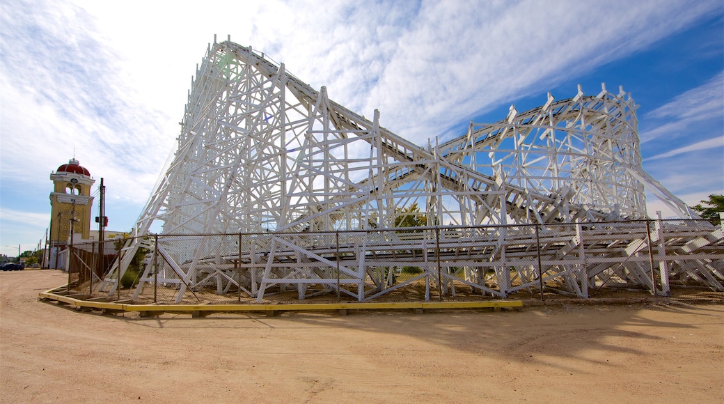 Lakeside Amusement Park showing rides