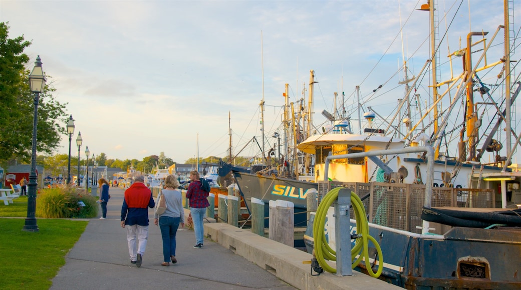 Hyannis 港