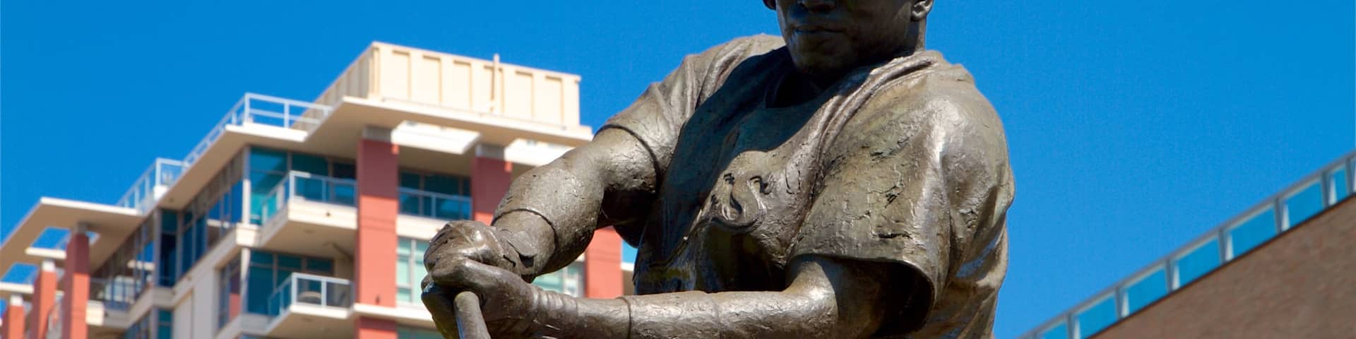 Petco Park showing a statue or sculpture