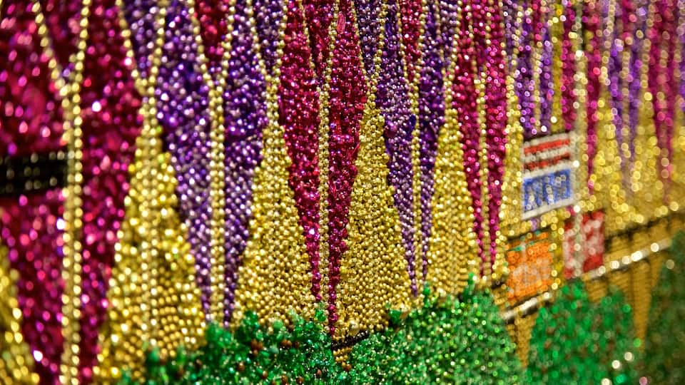 Mardi Gras World featuring outdoor art