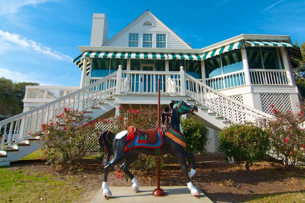 Art Museum of Myrtle Beach mit einem Kleinstadt oder Dorf