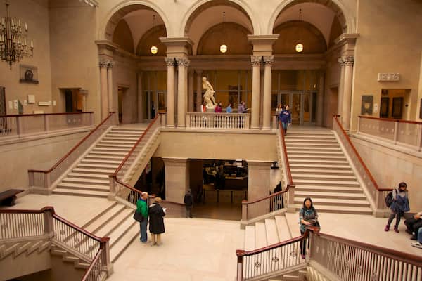 Art Institute of Chicago mit einem Innenansichten und Kunst