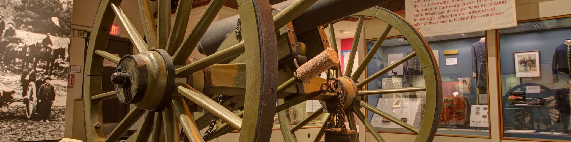 Tennessee State Museum welches beinhaltet Militärisches und Innenansichten