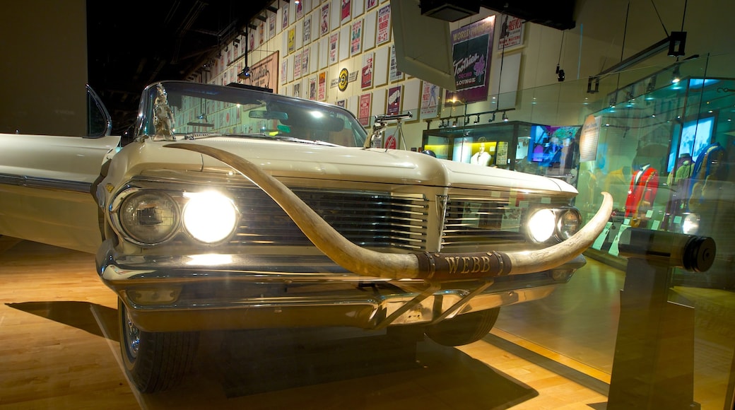 Country Music Hall of Fame and Museum que incluye vistas interiores