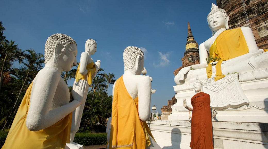 Ayutthaya showing a statue or sculpture, religious elements and a monument