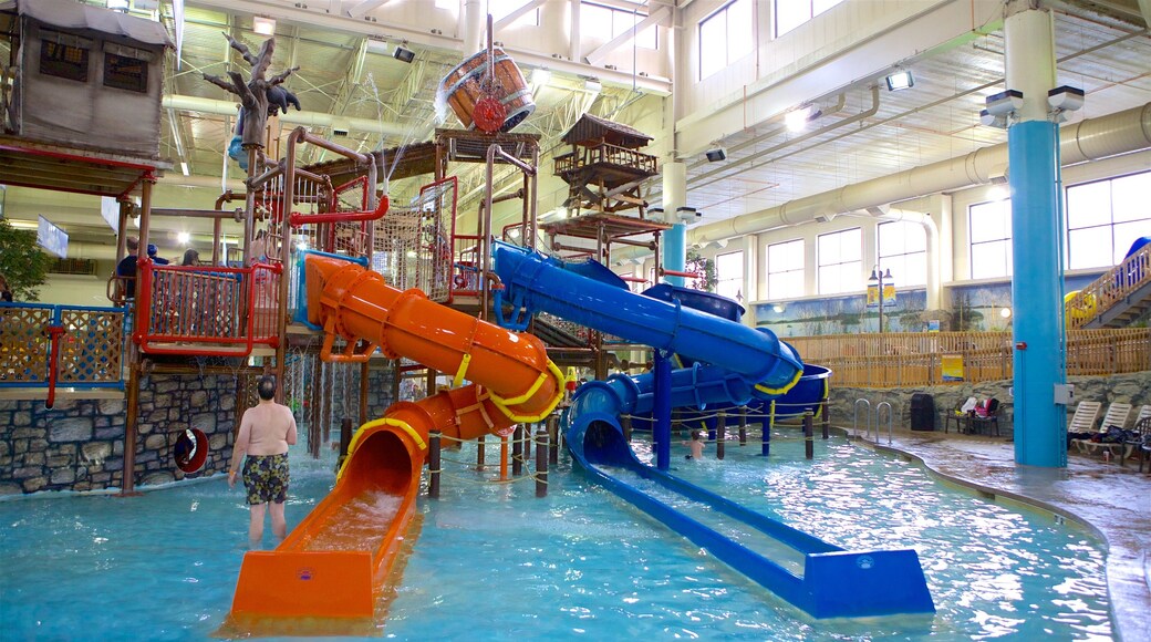 สวนน้ำ Water Park of America ซึ่งรวมถึง สระ, สวนน้ำ และ ว่ายน้ำ